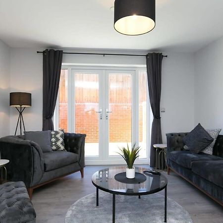 Stunning 2 Bedroom Apartment In 沃勒西 外观 照片